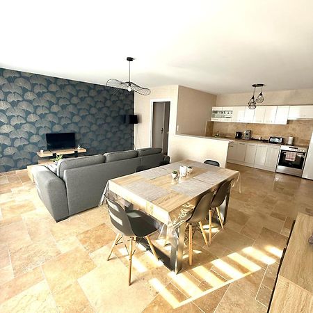 Le Petit Phuket Appartement Saint-Laurent-sur-Saone Buitenkant foto