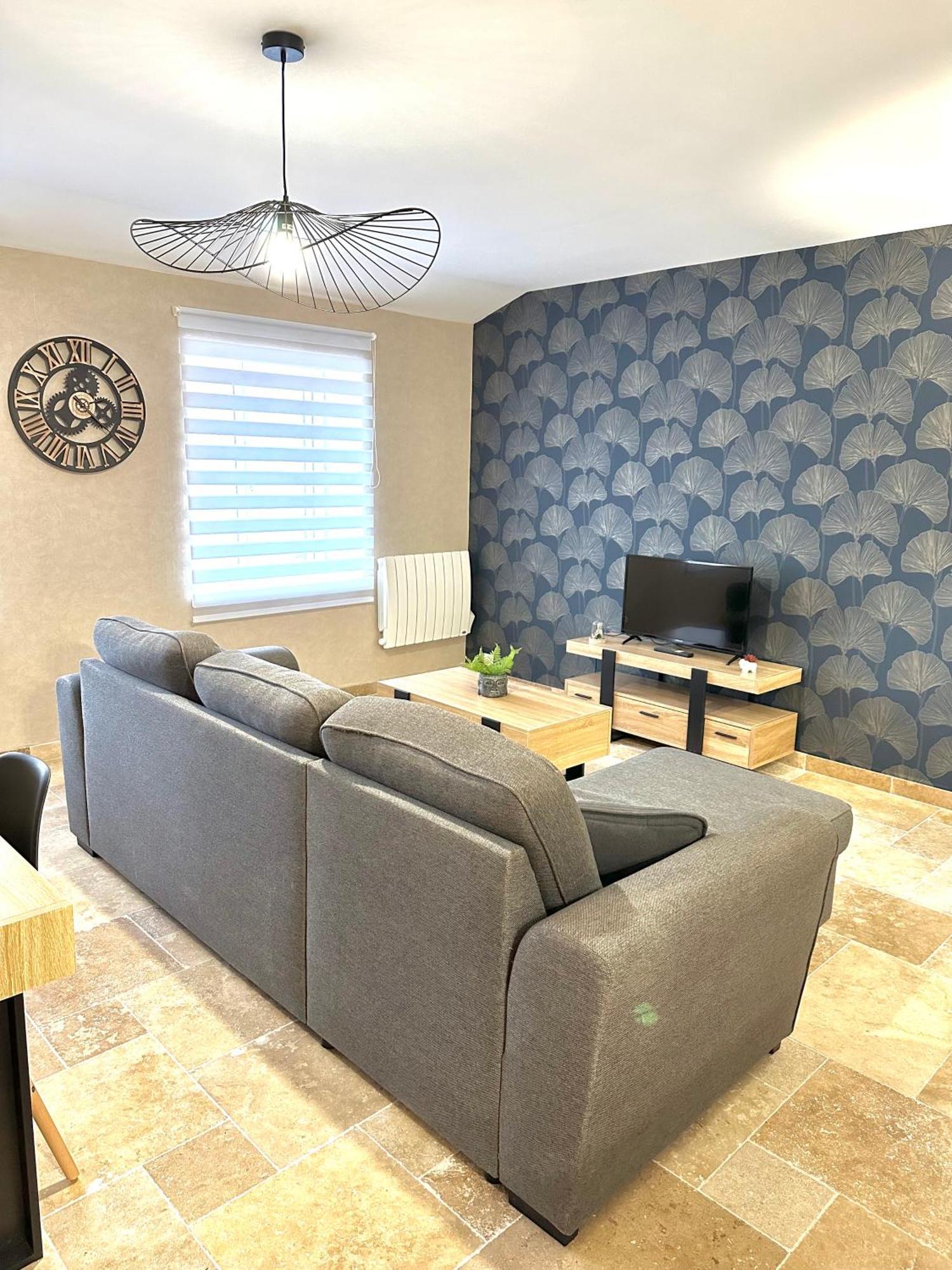 Le Petit Phuket Appartement Saint-Laurent-sur-Saone Buitenkant foto